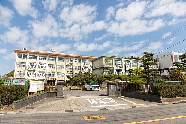 豊明市立沓掛小学校