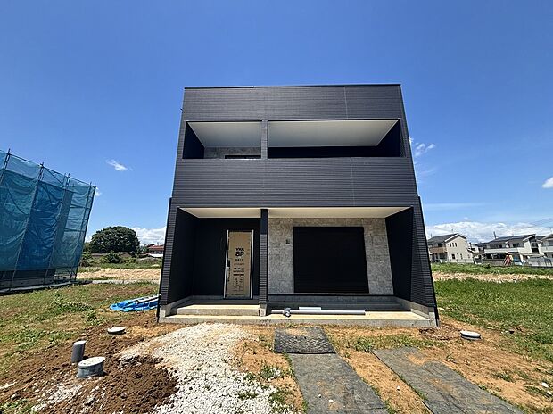 １０号棟建売外観　６月初旬から公開予定　南道道路で日当り良好です。