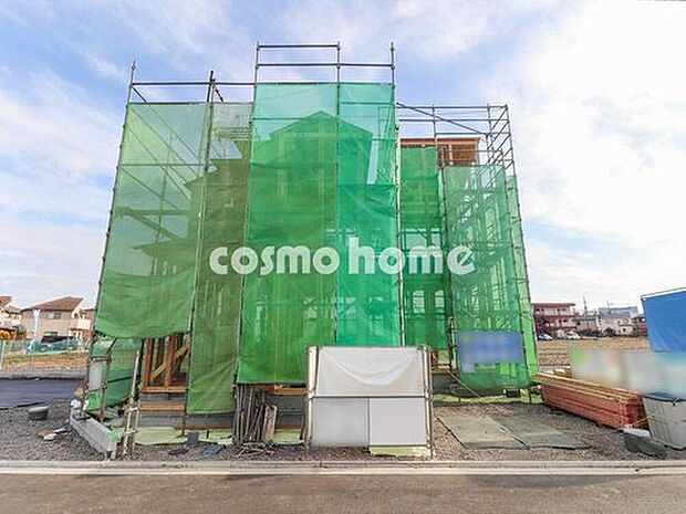 【現地外観写真】【１１号棟】
完成物件をご覧になりたい方は、完成物件にご案内いたします。お気軽にお問い合わせください♪