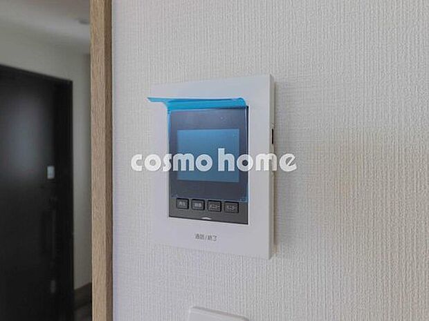 【TVモニター付きインターホン】TVモニター付インターホン完備!訪問者の顔を確認しながら応対ができます!留守の際も録画機能で訪問者をあとから確認できます。