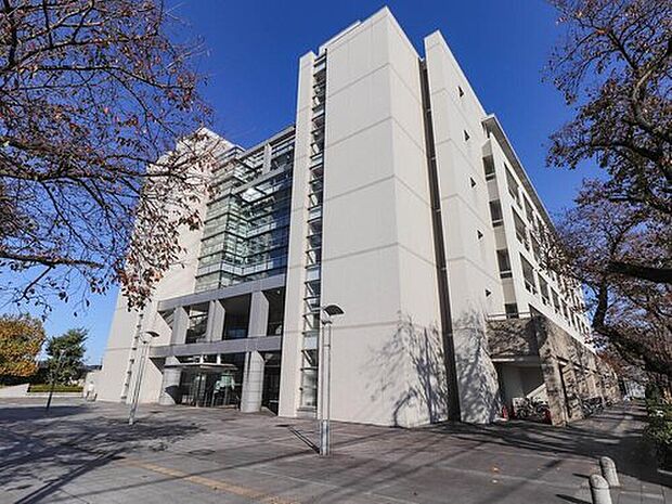 あきる野市役所(約819m)