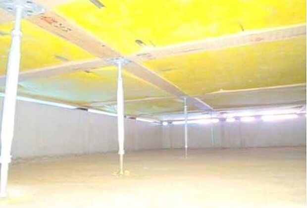 【構造・工法・仕様】床支持材　建物の床を支える「床束」と呼ばれる支持材に、サビやシロアリを寄せ付けない鋼製の床束を採用。従来品に比べ信頼性が高く、安心の強度で頑丈な構造を支えます。