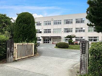 豊橋市立高師小学校 現地から710m～910m。(徒歩9分～12分。)