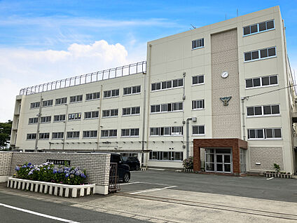 豊橋市立本郷中学校 現地から1500m～1660m。(徒歩19分～21分。)