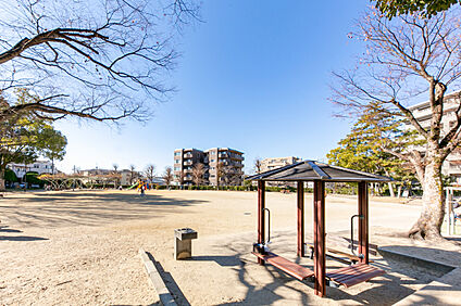 石橋公園 現地から210m。(徒歩3分。)