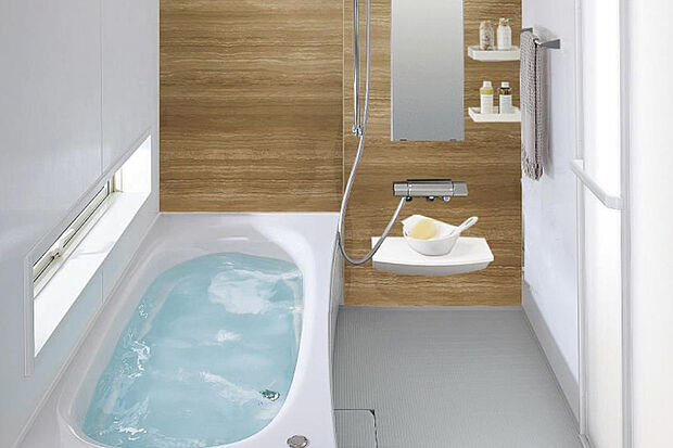 【【浴室/Panasonicオフローラ】】時間にも気持ちにもゆとりが生まれる、キレイが保てるバスルーム。洗練されたデザインと、お掃除性にも配慮しています。