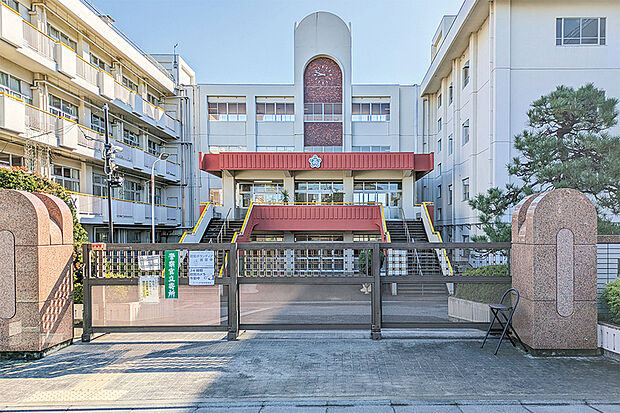 大牧小学校(現地より徒歩5分)