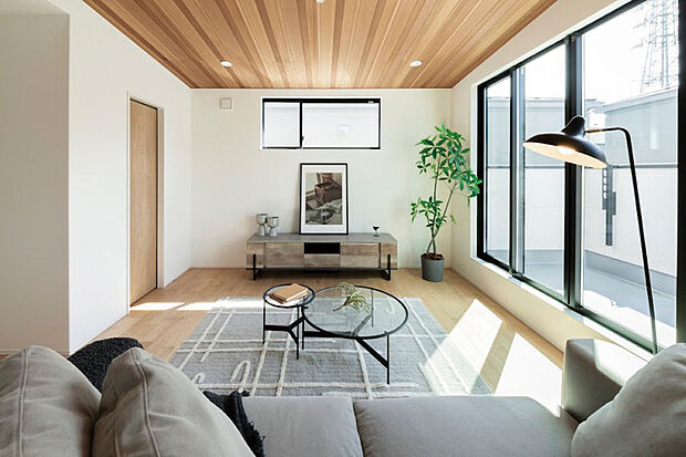 【【家事動線がスマートな2Fリビングプラン】】家事動線が1フロアで完結する2階リビングを採用。リビングとフラットに繋がる+α空間を確保、家事空間として活躍します。※号棟により採用状況が異なります。