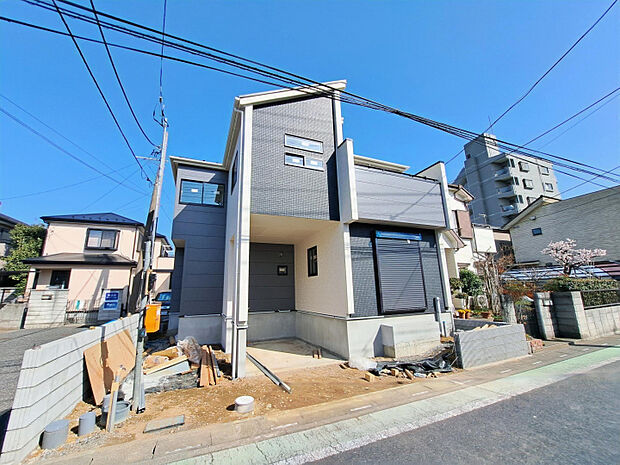 完成が待ち遠しい建築中の新築住宅です！新しい暮らしのイメージが広がります☆　