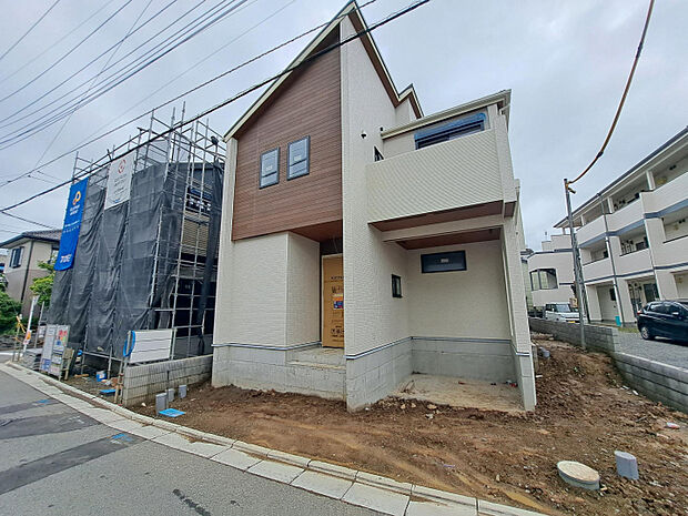 現在建築中の新築住宅です！これから素敵な住まいが完成するのが楽しみですね☆　