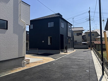 前面道路は見通しが良く、明るく開放感のある住環境です！毎日の