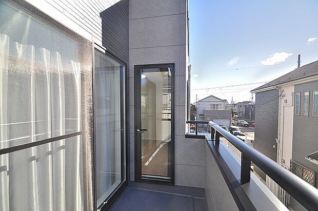 【バルコニー】バルコニーは2面あります。