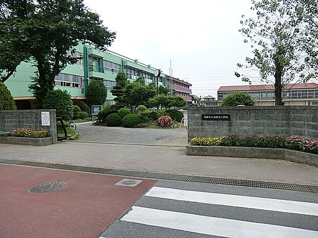 鴻巣市立鴻巣北小学校（約858m）