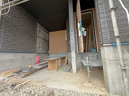 【前面道路含む現地写真】