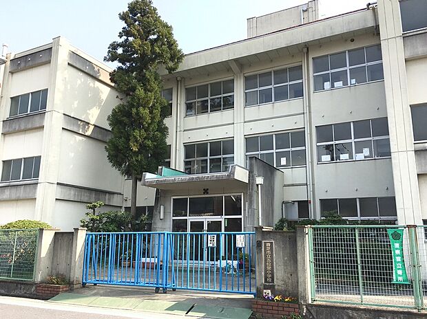 五位堂小学校(約240m)