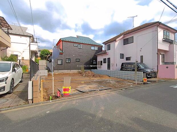 【現地外観写真】ひとたび扉を開けばそこに待っているのは上質な空間とマイホームでの新生活をイメージさせる優雅なひととき。「この家なら…」ではなく「ここに住みたい♪」と思う感動をお届けいたします。