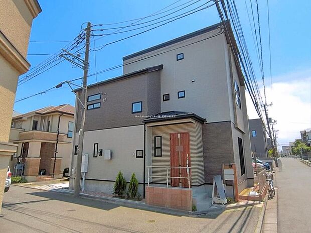 【前面道路含む現地写真】西武新宿線「花小金井」駅まで徒歩16分♪確かな住宅性能と暮らしを彩る充実の設備。快適な新生活がスタートできます。ぜひあなたの目で、現地をお確かめください☆