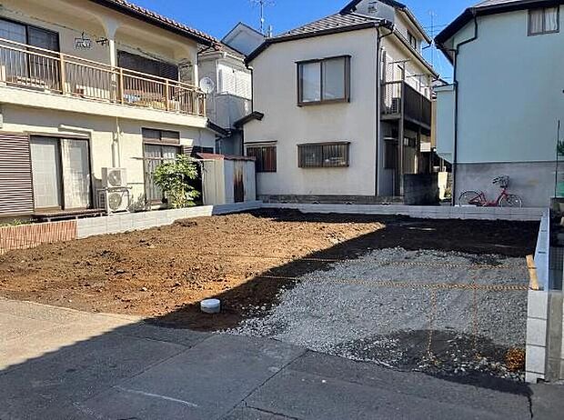 【現地外観写真】
市立鈴木小学校まで徒歩9分、いなげや小平回田店まで徒歩6分♪暮らしやすい住環境☆