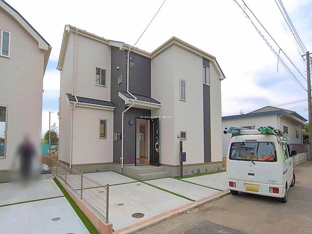 【現地外観写真】A号棟
ひとたび扉を開けばそこに待っているのは上質な空間とマイホームでの新生活をイメージさせる優雅なひととき。「この家なら…」ではなく「ここに住みたい♪」と思う感動をお届けいたします。
