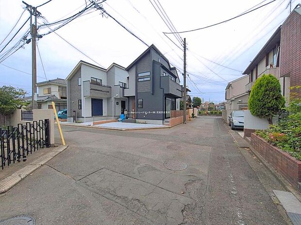 【前面道路含む現地写真】柳沢小学校まで徒歩6分、田無第四中学校まで徒歩5分♪安心してお子様を見守れる環境です♪近いのでバタバタしがちな朝も、余裕をもって支度出来ますね◎