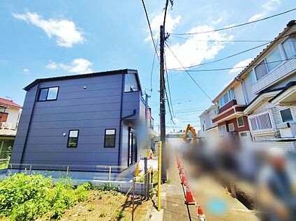 【前面道路含む現地写真】