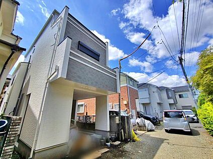 【前面道路含む現地写真】