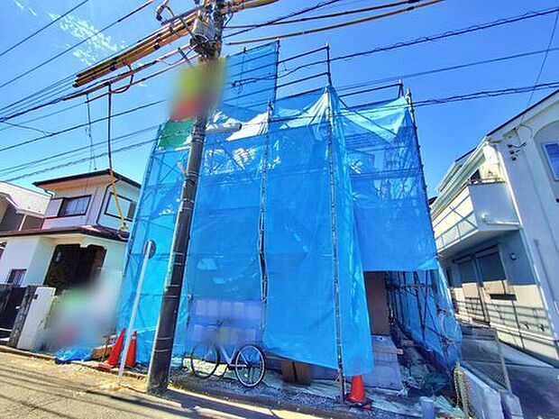 【【現地外観写真】】ひとたび扉を開けばそこに待っているのは上質な空間とマイホームでの新生活をイメージさせる優雅なひととき。「この家なら…」ではなく「ここに住みたい♪」と思う感動をお届けいたします。