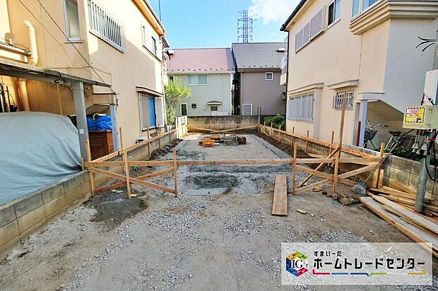 【【前面道路含む現地写真】】オーケー梶野町店まで徒歩9分、サンドラッグ小金井梶野町店まで徒歩5分