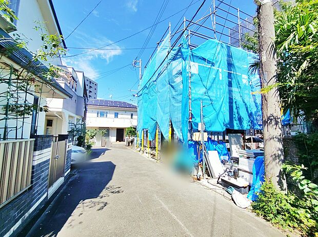 【【前面道路含む現地写真】】気になった物件すぐにご見学対応させていただきます♪平日・お仕事帰りなど、いつでもご案内可能です♪周辺環境と併せて、実際に現地をご確認ください♪