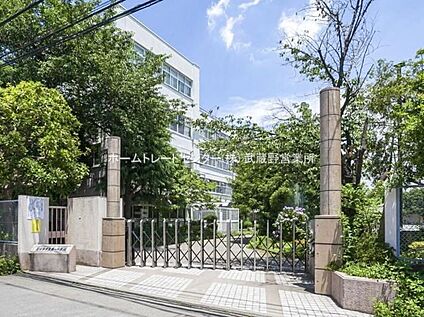 国分寺市立第一中学校 800m (徒歩10分)