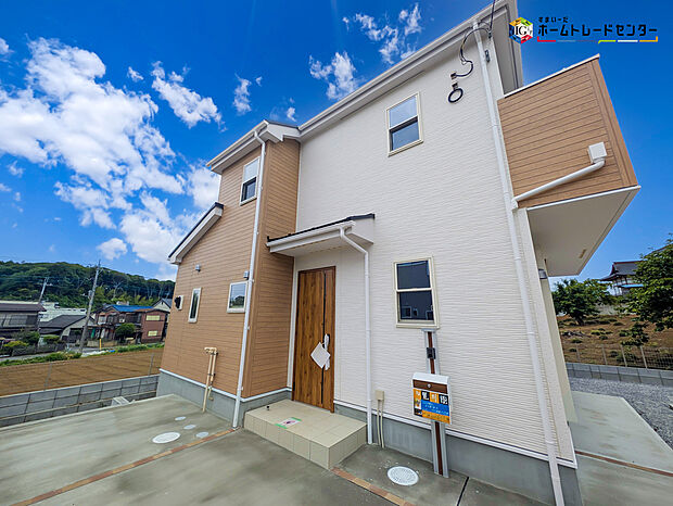 嬉しい設備仕様♪
全居室南向き、浴室乾燥機、和室、WIC、ホール物入、床下収納、南面ワイドバルコニー、駐車2台可能等♪