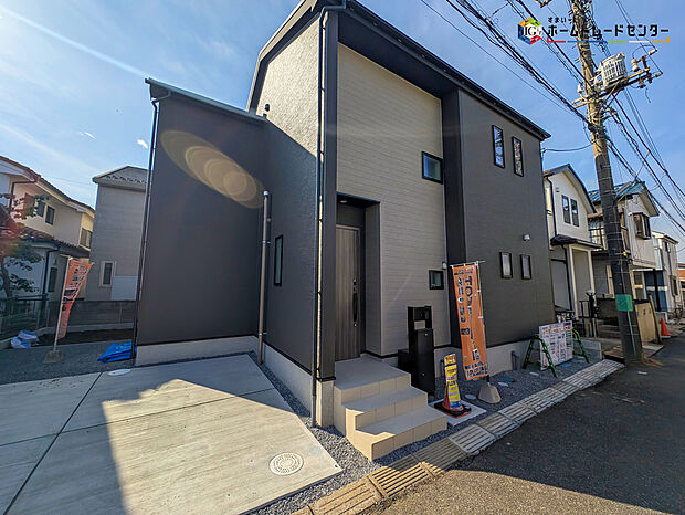 嬉しい仕様がたくさん！
浴室乾燥機、水廻り集中設計、LDK19帖、全洋室、ファミリークローク、WIC、パントリー、玄関ホール収納、インナーバルコニー、駐車3台可能等♪