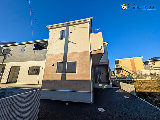 嬉しい仕様がたくさん！
浴室乾燥機、水廻り集中設計、和室、テレワークルーム、ホール収納、インナーバルコニー、防犯カメラ、駐車2台可能等！