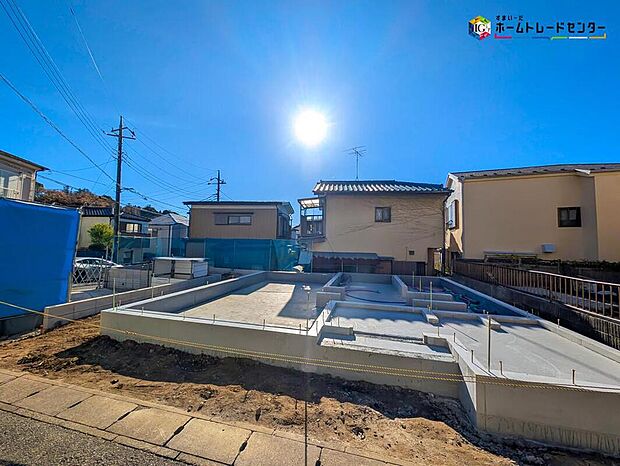 嬉しい仕様がたくさん！
水廻り集中設計、全洋室、浴室乾燥機、WIC×2、SIC、LDK可動棚、2階手洗いカウンター、インナーバルコニー、庭、駐車2台可能等♪