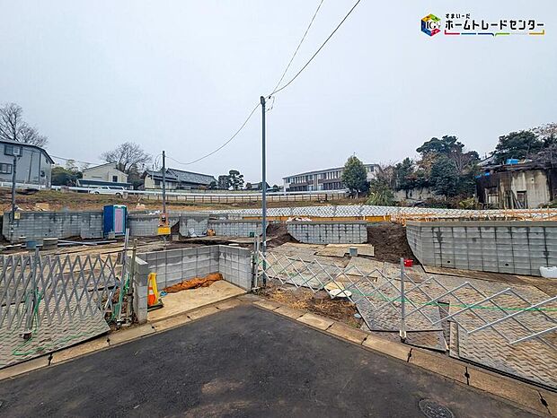 嬉しい仕様設備♪
全洋室、水廻り集中設計、リビングイン階段、フリールーム（納戸）、WIC、パントリー、LDK物入、ワイドバルコニー、駐車2台可能等！