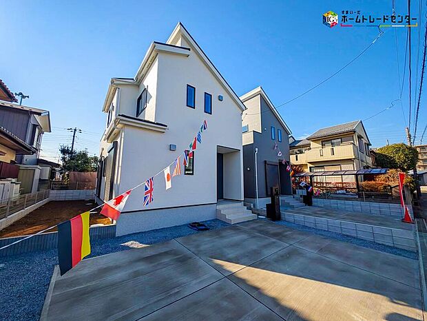 嬉しい仕様がたくさん！
浴室乾燥機、全洋室、全居室収納、宅配BOX、駐車2台可能（車種による）等♪