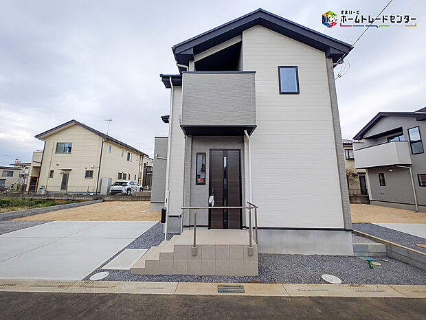 【KEIAI LIGARE -ケイアイ リガーレ-】
”人をつなぎ、家族を結ぶ”空間づくり。シックで重厚感のある、ワンランク上のデザイン住宅。
関東鉄道常総線「戸頭」駅まで徒歩9分！