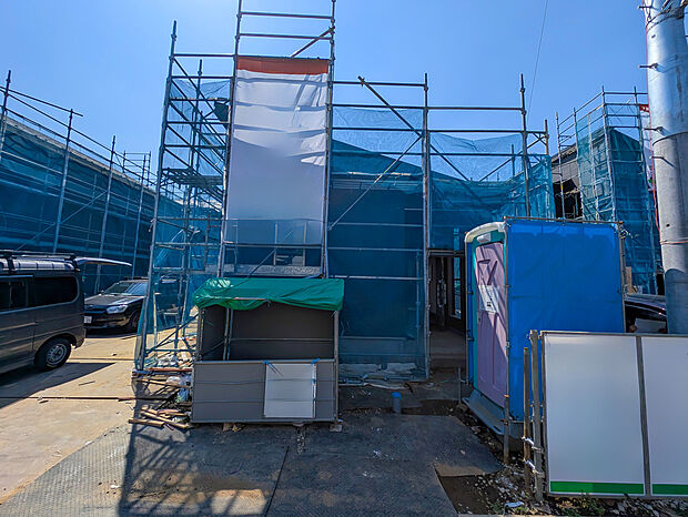 嬉しい仕様がたくさん！
平屋、全洋室、浴室乾燥機、水廻り集中設計、サービスルーム、WIC、SIC、インナーバルコニー、庭、駐車2台可能（車種による）等♪