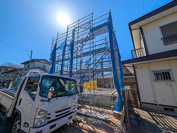 嬉しい仕様がたくさん!
浴室乾燥機、水廻り集中設計、全洋室、テレワークルーム、リビングイン階段、リビング収納、防犯カメラ、カースペース1台分等!