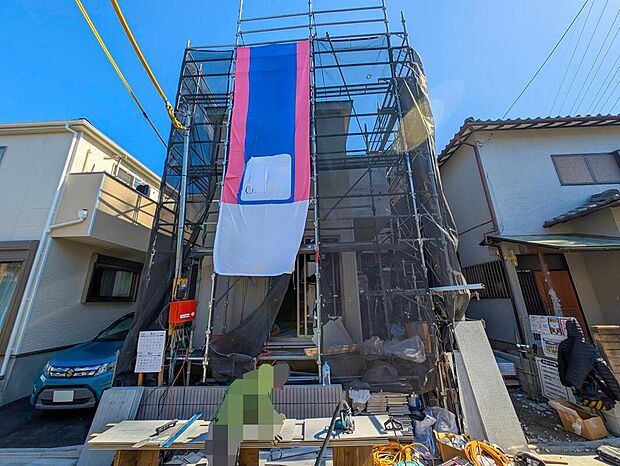 嬉しい仕様がたくさん!
全居室南向き、浴室乾燥機、全洋室、ホール収納、防犯カメラ、カースペース1台分等!