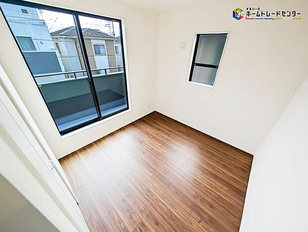 全居室に収納を完備しておりますので、いつでもお部屋をすっきりとお使い頂けそうです。自分好みのインテリアやレイアウトを考えるのも楽しみですね。