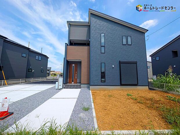 嬉しい仕様がたくさん!
浴室乾燥機、全洋室、水廻り集中設計、WIC、パントリー、ワークスペース、リビング収納、ランドリーリーム、人感センサー付きライト、南面ワイドバルコニー、駐車2台可能等♪