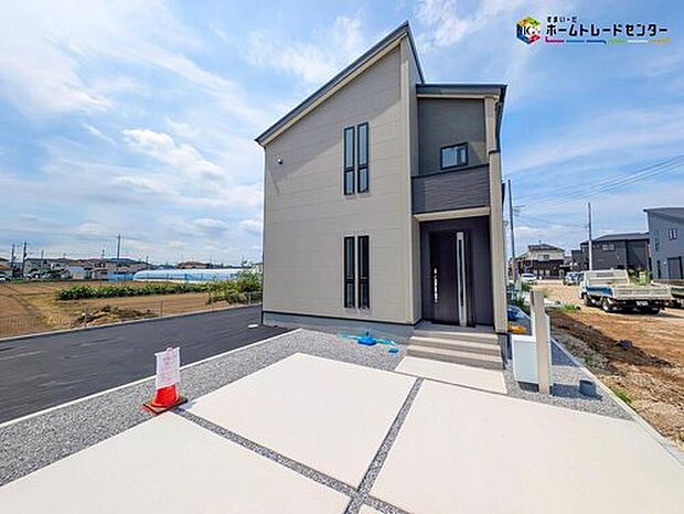 堂々完成!
全棟広々敷地61坪超、陽当たり良好の全10邸!
便利なランドリールームやワークスペース、WIC・パントリー等、収納も充実のプランです!