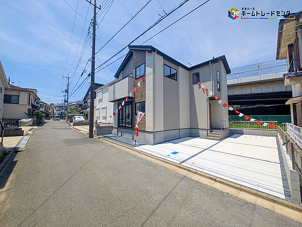 【前面道路含む現地写真】2025年6月完成!
平日・お仕事帰りなど、いつでもご案内致します!
ご案内ご希望の際はお気軽にご連絡下さい♪