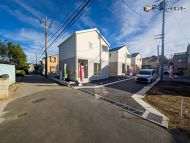 【前面道路含む現地写真】2025年7月完成！
平日・お仕事帰りなど、いつでもご案内致します！
お気軽にお問い合わせ下さい♪