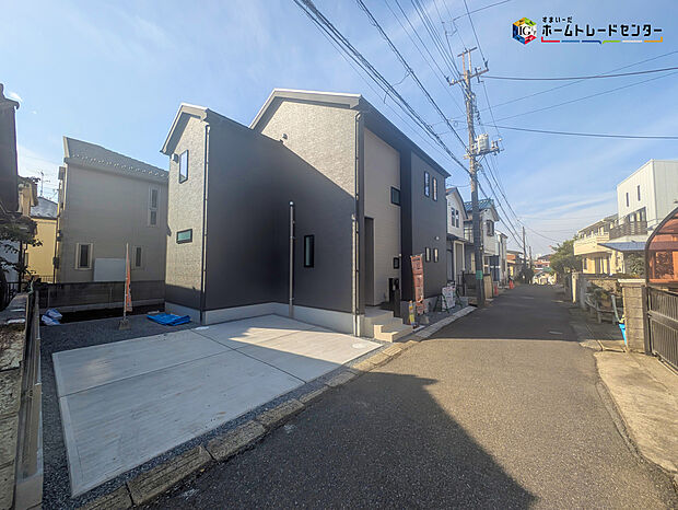 【前面道路含む現地写真】2025年9月完成！
平日・お仕事帰りなど、いつでもご案内致します！
お気軽にお問い合わせ下さい♪