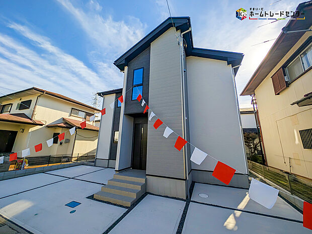 【現地外観写真】嬉しい設備仕様♪
浴室乾燥機、水廻り集中設計、LDK20帖超、全洋室、間仕切対応可能(オプション)、WIC、リネンスペース、南庭、駐車3台可能等♪