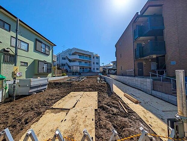 【現地外観写真】安心の「住宅性能評価」取得物件!
耐震等級3!地震に強い家!
国土交通大臣認定の第三者機関による厳重なチェックを行い、安心・安全な新築一戸建てを提供します。