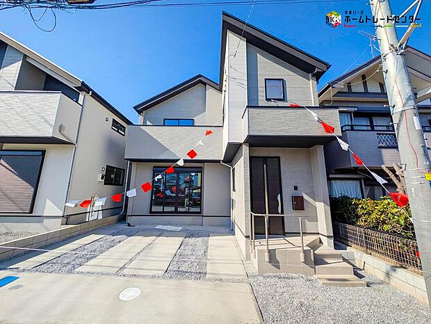 【現地外観写真】ワンランク上の分譲住宅 LIGARE-リガーレ-
ラテン語で「結ぶ」という意味をもつ、LIGARE。”人をつなぎ、家族を結ぶ”空間づくりをデザイナーが形にしました。シックで重厚感のあるデザイン住宅です