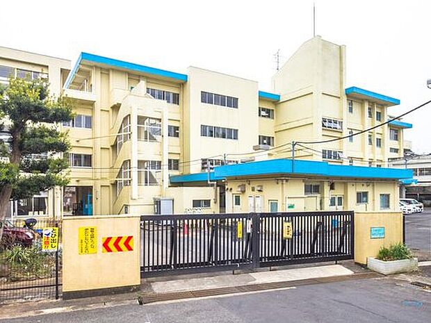 我孫子市立高野山小学校（約1,360m）